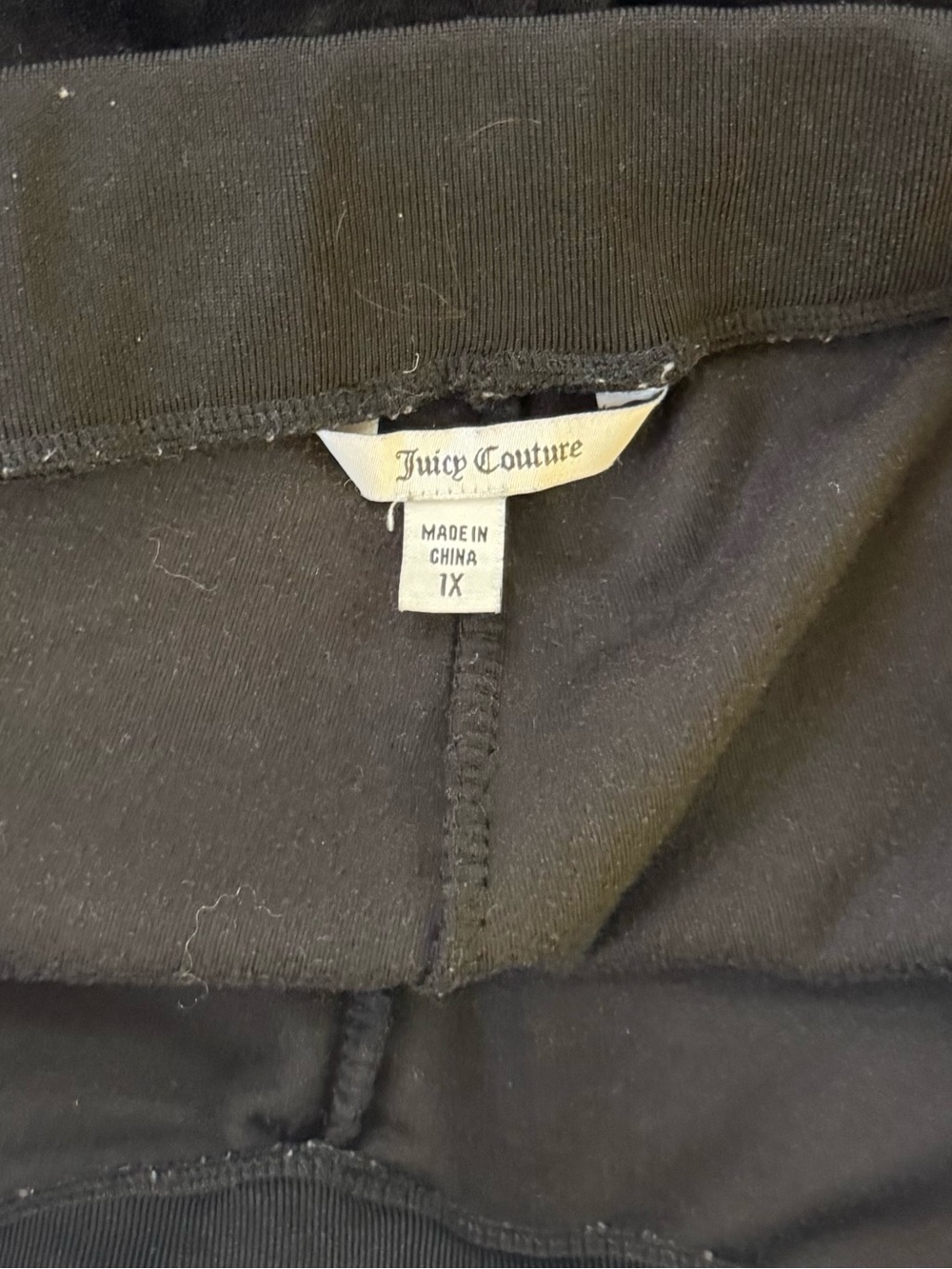 Juicy Couture Black Velour Tracksuit Set - Rhinestone Gothic Back Logo - Size 1X - Picture 7 of 9